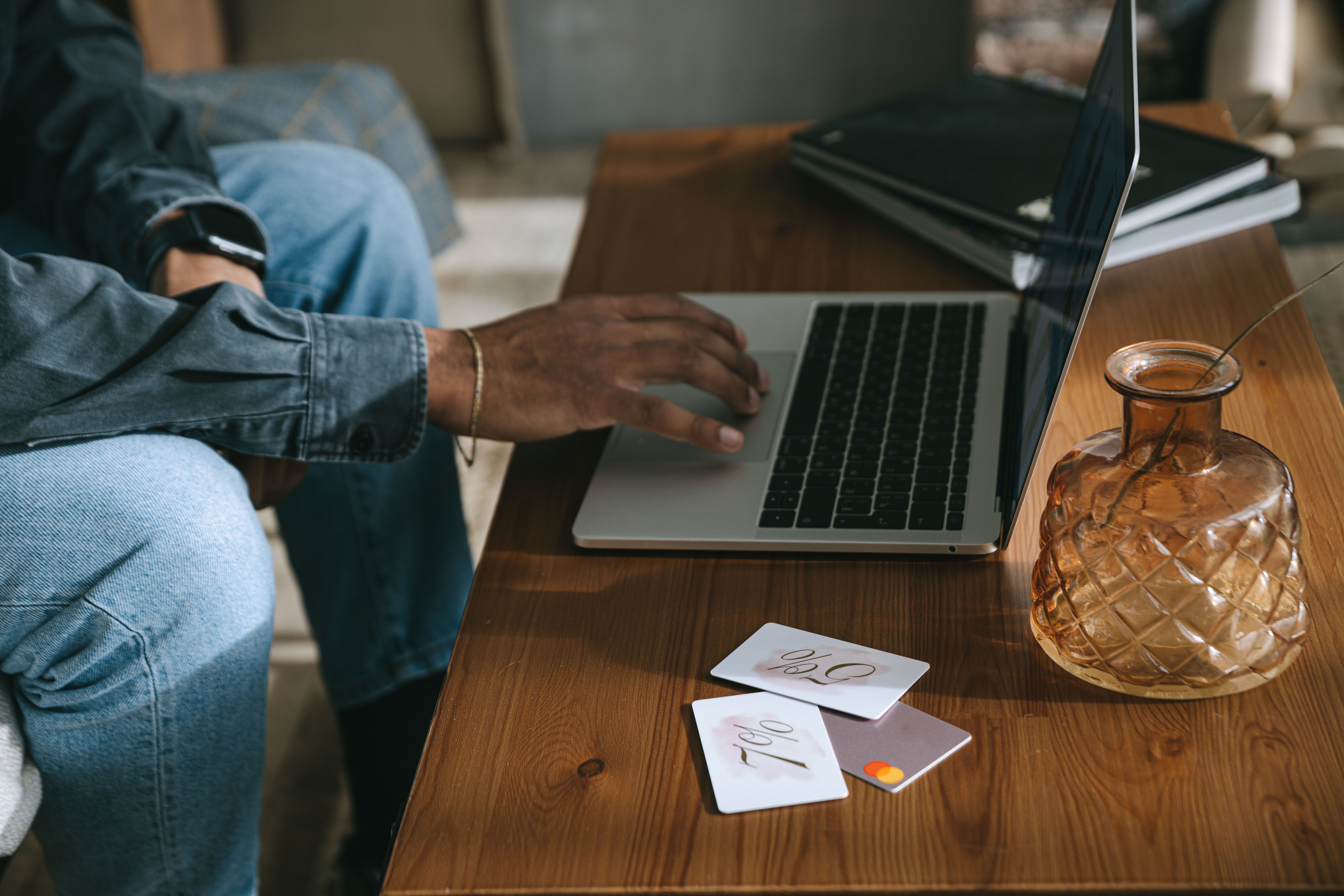 Best Business Credit Cards for Solopreneurs and Small Business Owners in 2026